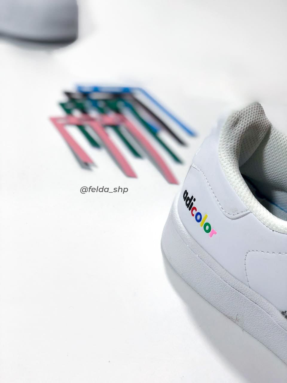 Adidas Superstar Adicolor