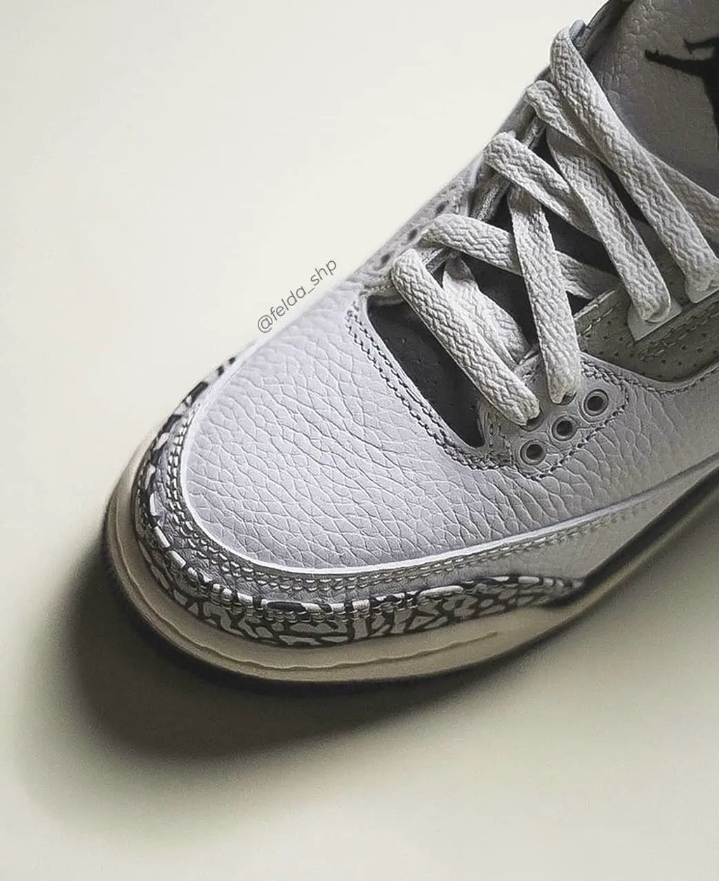 Air Jordan 3 Retro Hide N Sneak