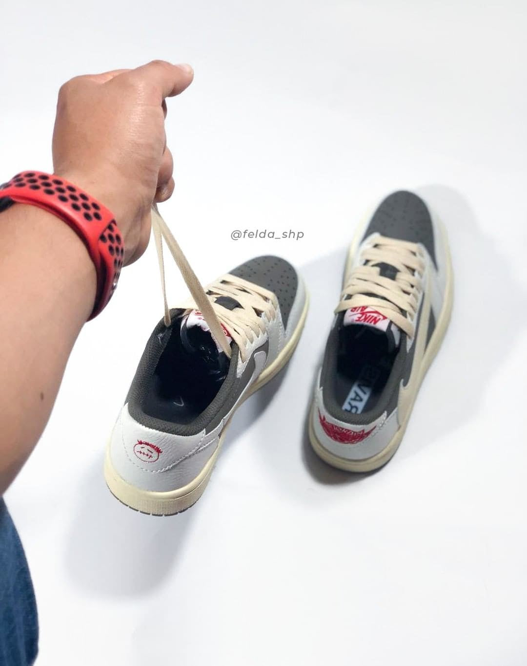 Jordan Travis Reverse Mocha