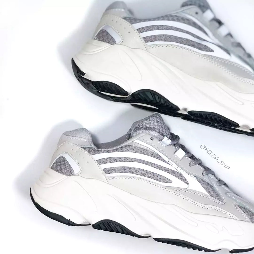 Adidas Yeezy 700 V2 Reflect