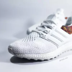 Adidas UltraBoost Escocia White