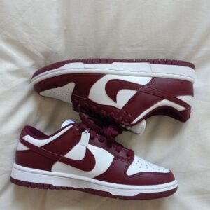 Nike Dunk SB Vinotinto