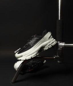 Nike Vomero 5 Roam Black Light Silver
